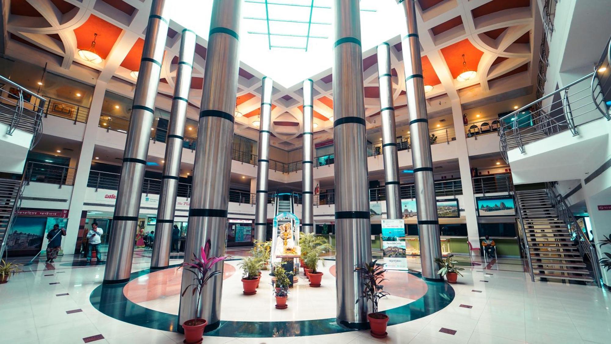 Hotel The Plaza Hajdarábád Exteriér fotografie
